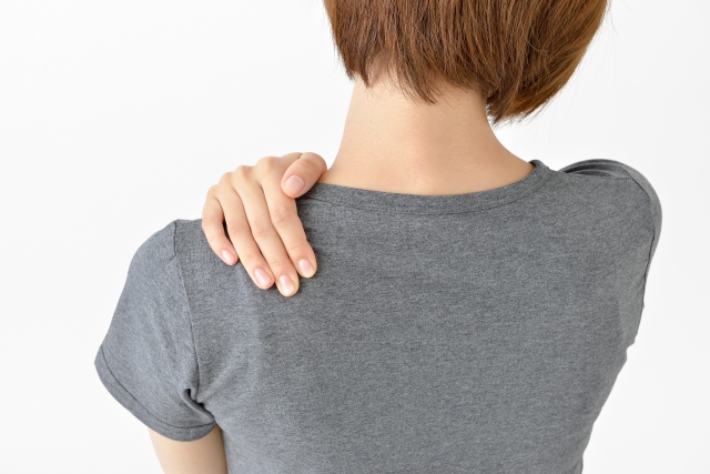 左側 付け根 首 の 痛い 首の付け根が痛いときの原因６つ！意外な病気の前兆かも？